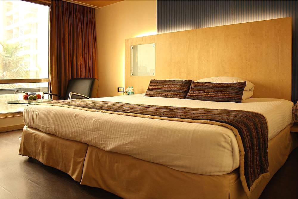 Ramee Guesline Hotel, Dadar Мумбаи Экстерьер фото